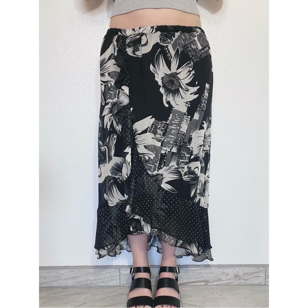 Seventh Avenue | Y2k Black & White Chiffon Floral Cityscape Ruffle Skirt - Picture 2 of 11